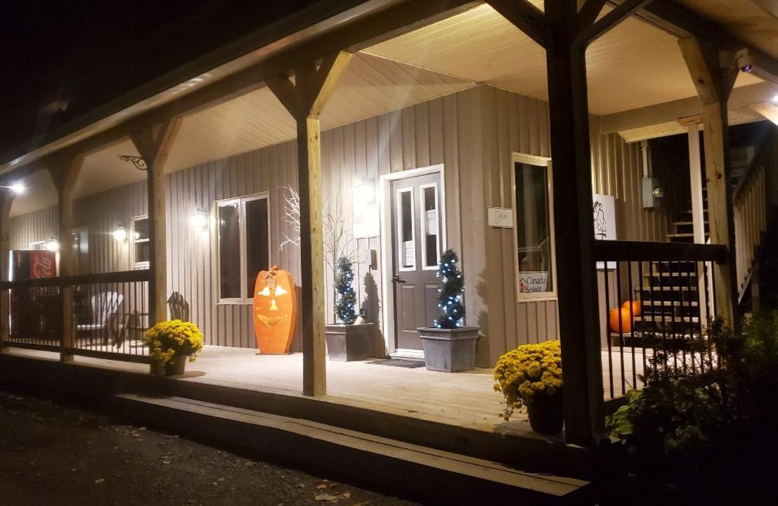 Marblewood Village Resort Steady Brook Eksteriør bilde