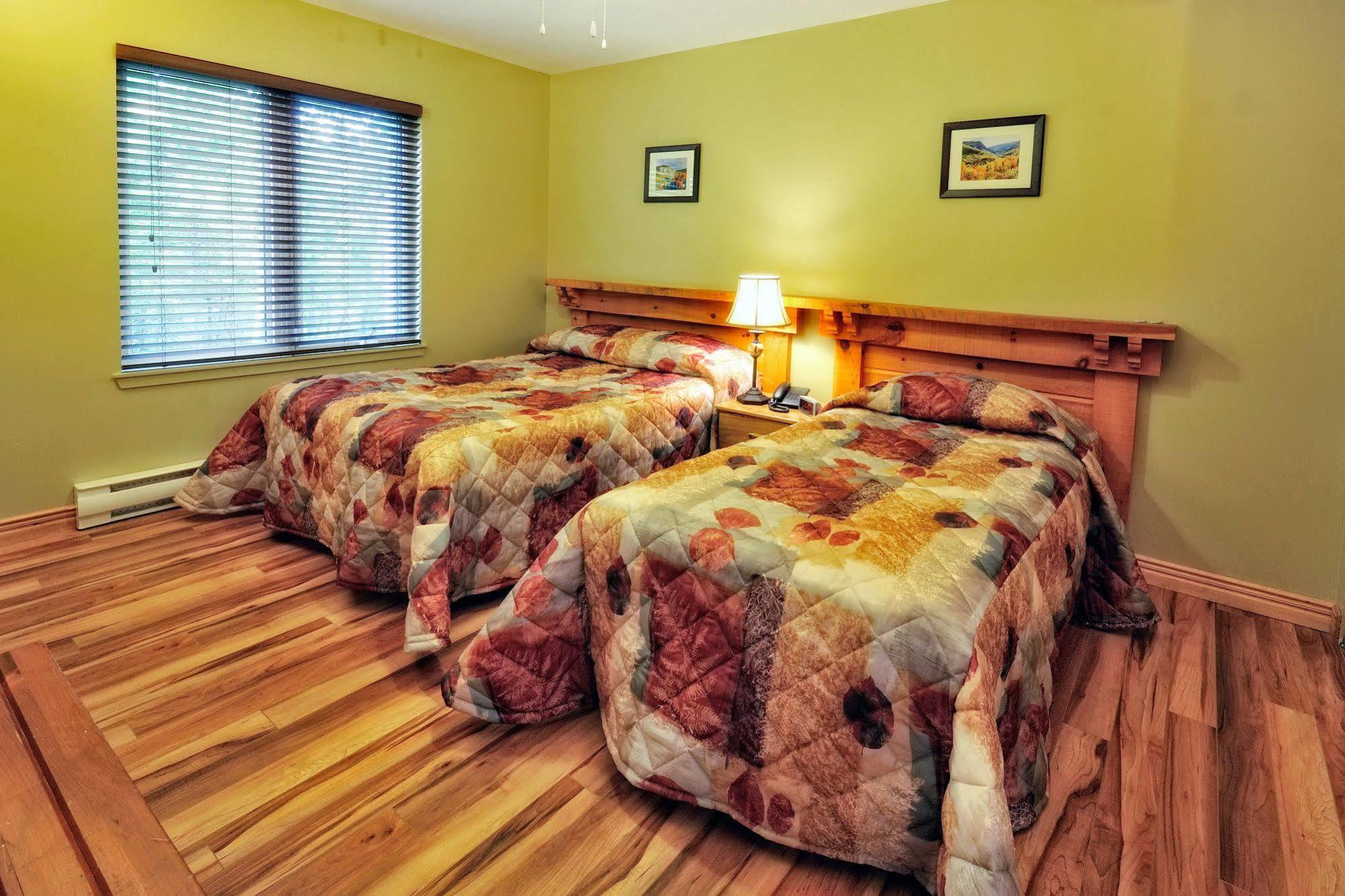 Marblewood Village Resort Steady Brook Eksteriør bilde